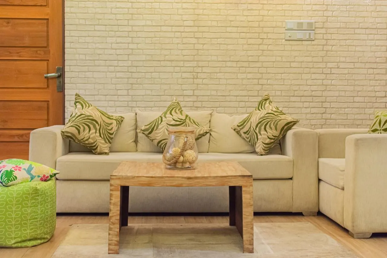 J Leaf Hotel By Blue Bird Negombo