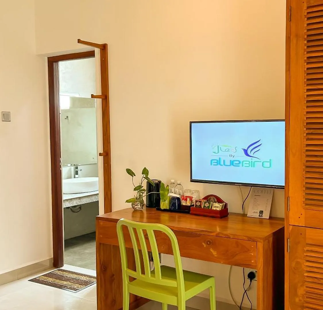 J Leaf Hotel By Blue Bird Negombo