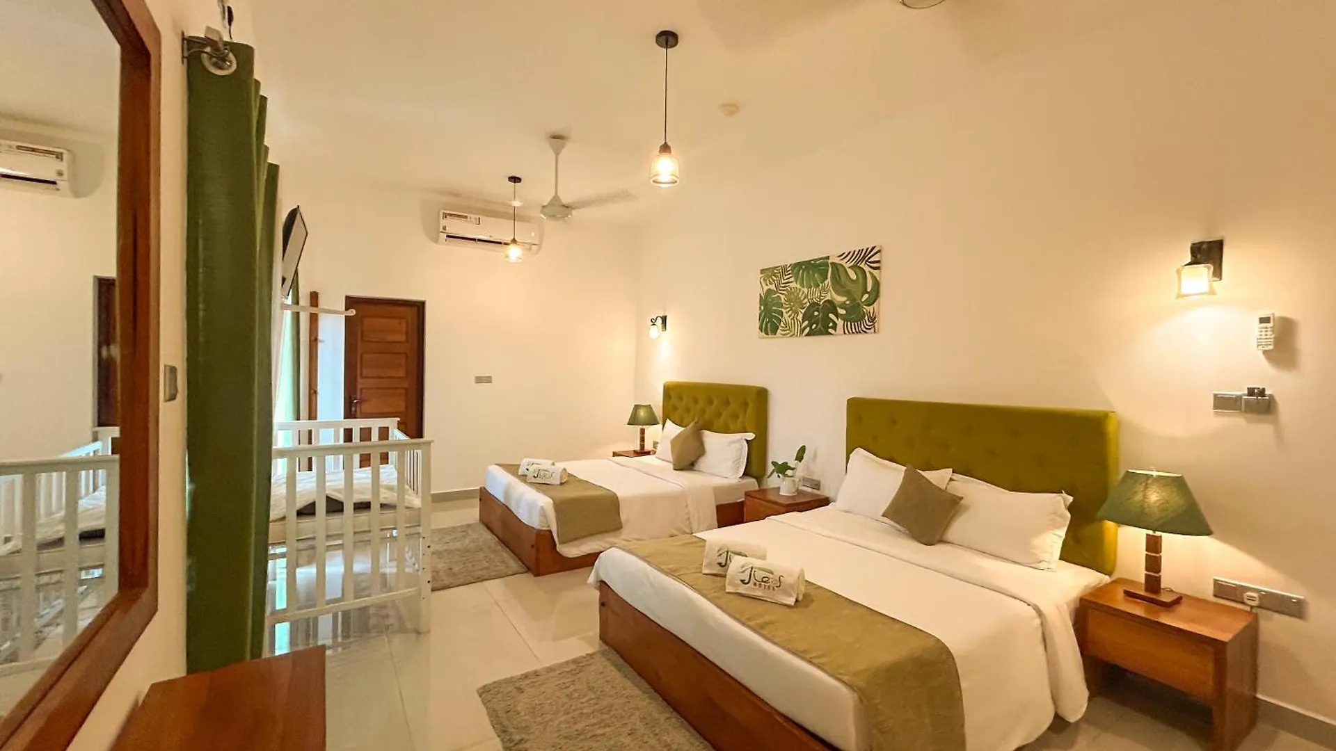 J Leaf Hotel By Blue Bird Negombo 3*,  Sri Lanka